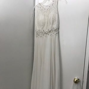 White long back zippered prom dress